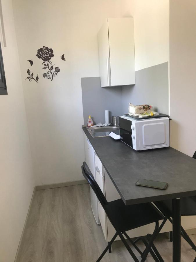 La Rosa App Apartment Livorno Bagian luar foto