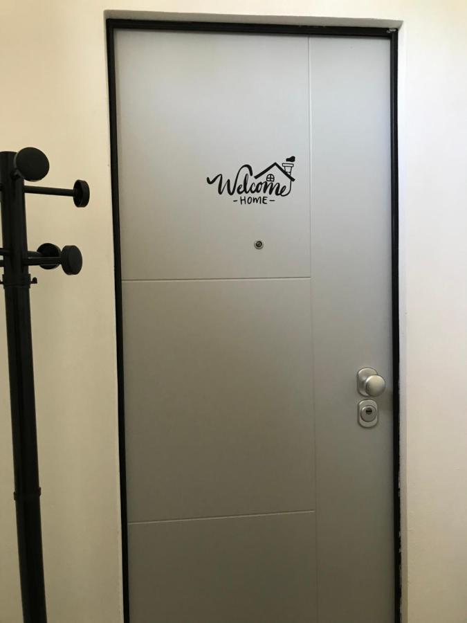 La Rosa App Apartment Livorno Bagian luar foto